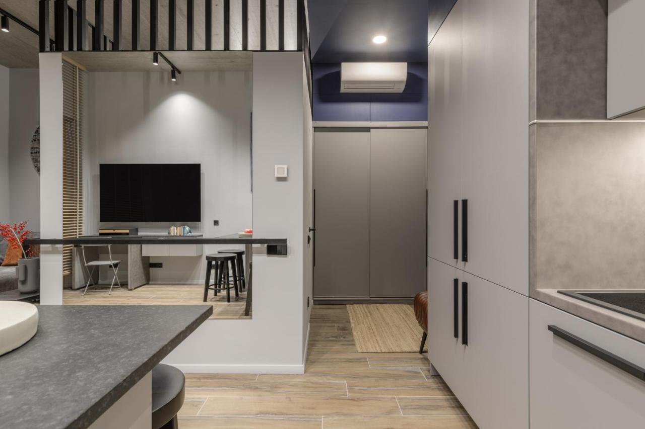 Ivis House Modern Apartment In Vilnius Old Town With Balcony Eksteriør bilde